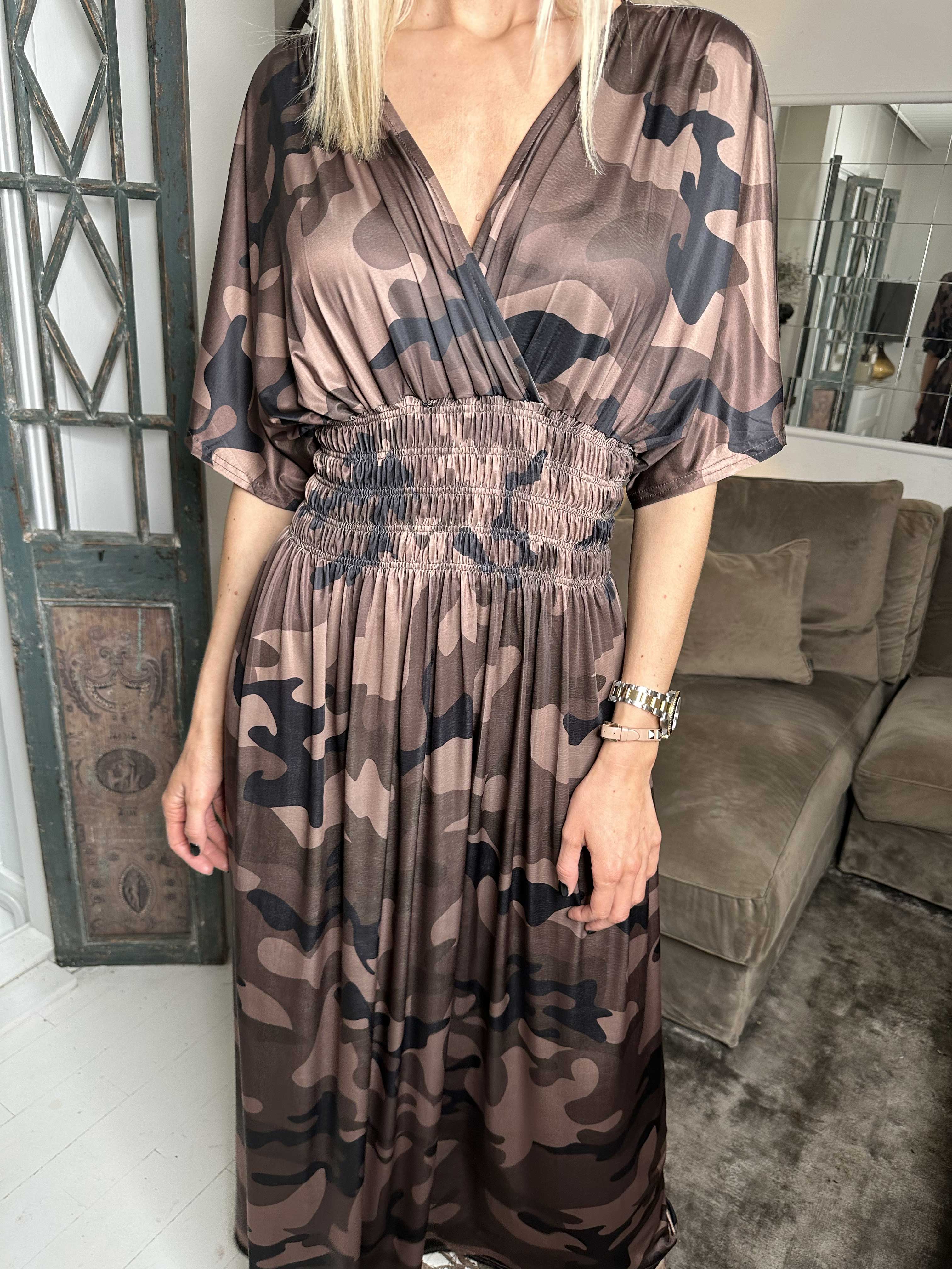 Pams Camo - Lang elastisk kjole i camouflageprint